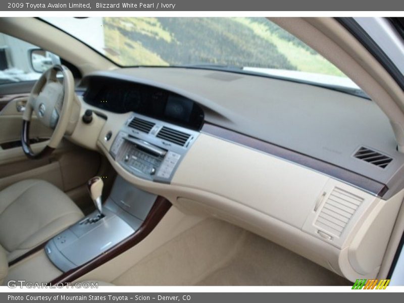 Blizzard White Pearl / Ivory 2009 Toyota Avalon Limited