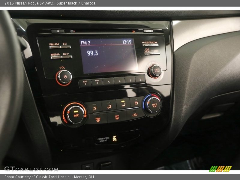 Super Black / Charcoal 2015 Nissan Rogue SV AWD