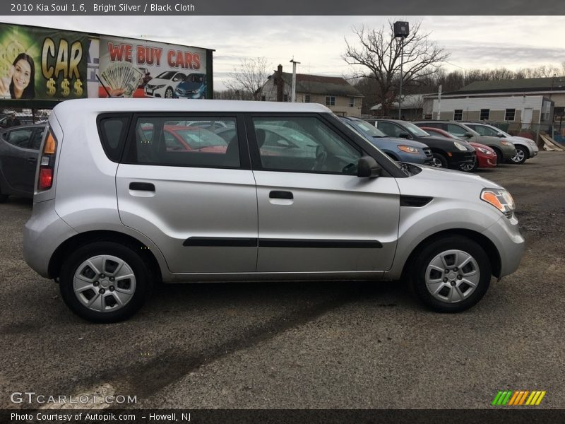 Bright Silver / Black Cloth 2010 Kia Soul 1.6