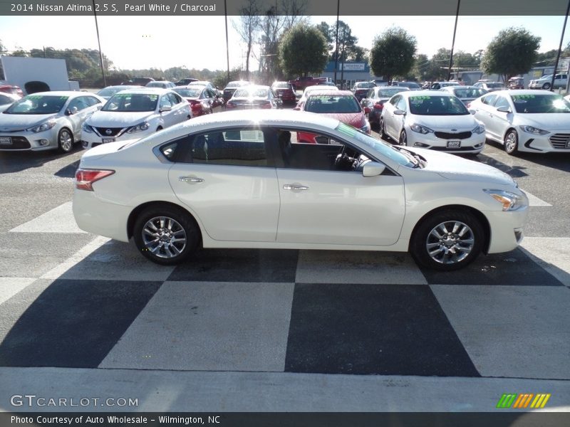 Pearl White / Charcoal 2014 Nissan Altima 2.5 S
