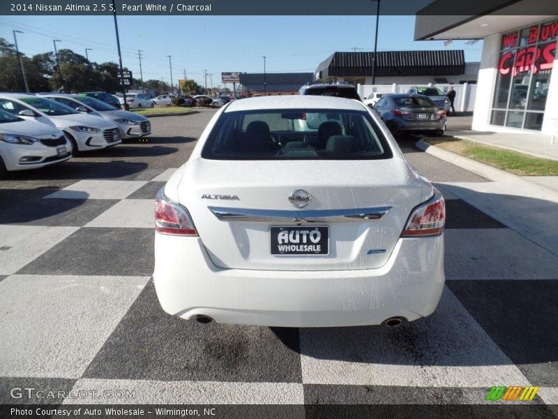 Pearl White / Charcoal 2014 Nissan Altima 2.5 S