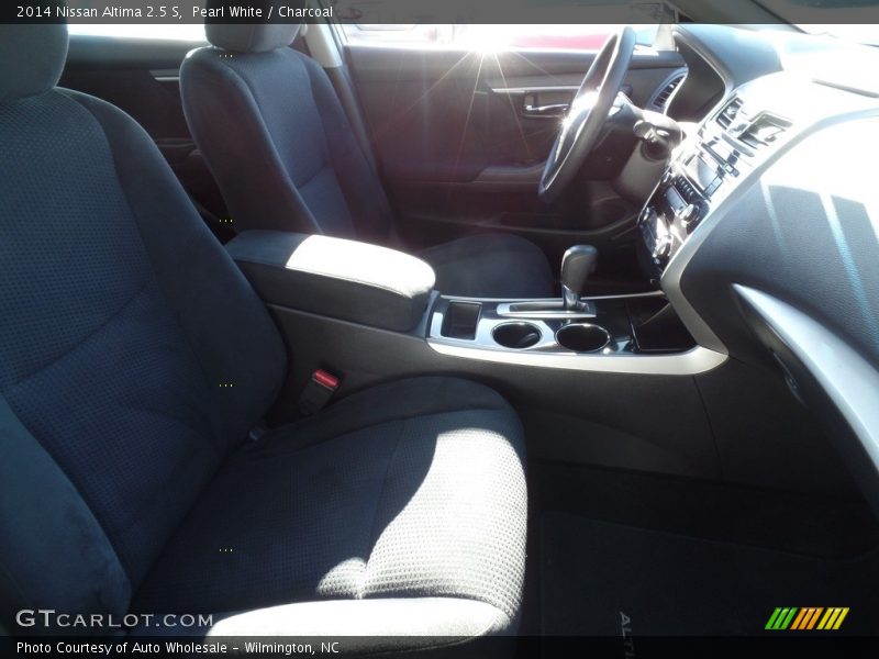 Pearl White / Charcoal 2014 Nissan Altima 2.5 S