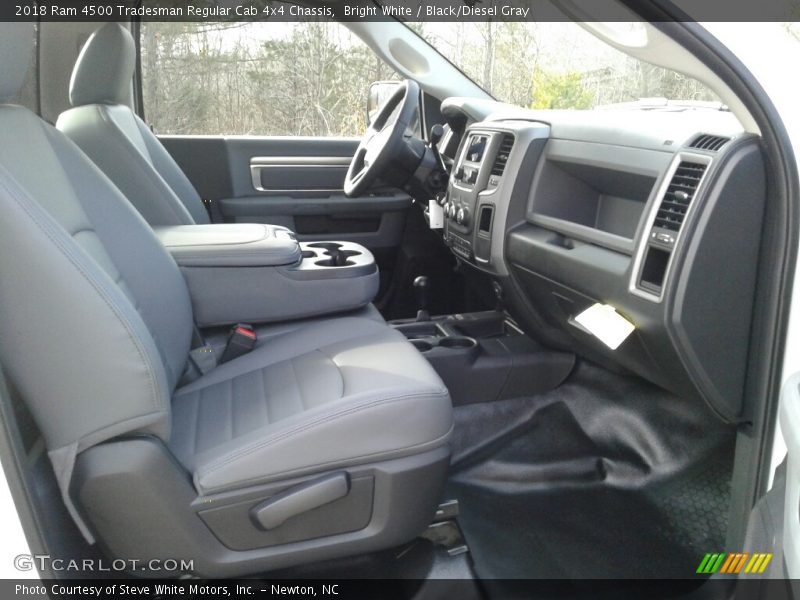Bright White / Black/Diesel Gray 2018 Ram 4500 Tradesman Regular Cab 4x4 Chassis