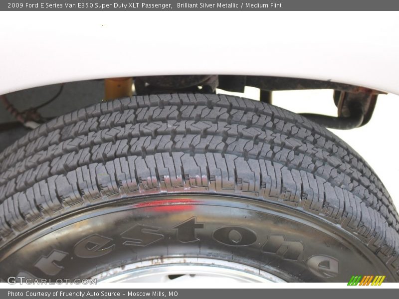Brilliant Silver Metallic / Medium Flint 2009 Ford E Series Van E350 Super Duty XLT Passenger