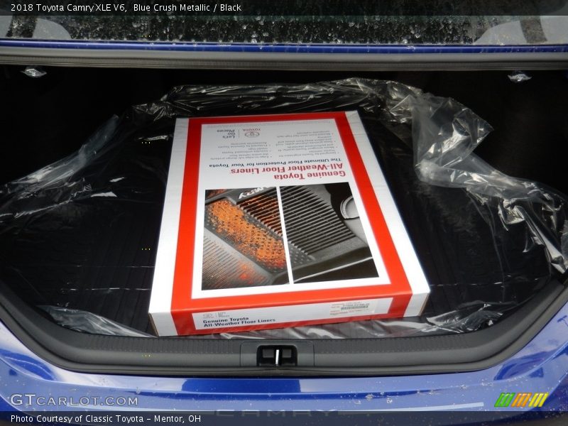 Blue Crush Metallic / Black 2018 Toyota Camry XLE V6