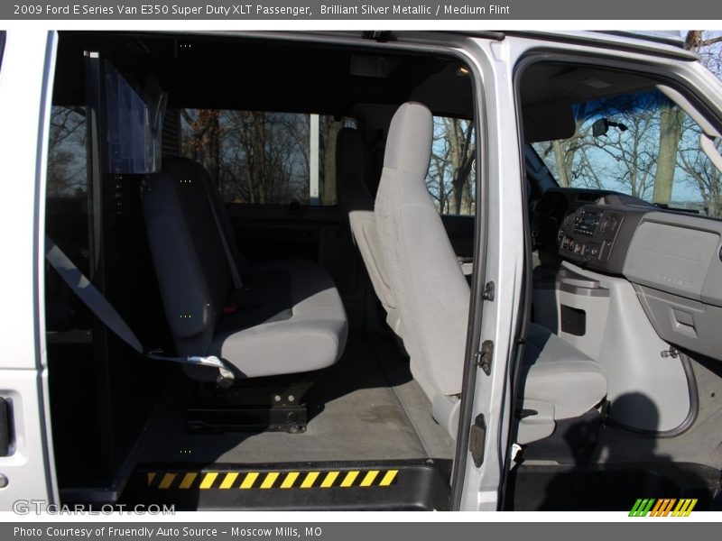Brilliant Silver Metallic / Medium Flint 2009 Ford E Series Van E350 Super Duty XLT Passenger