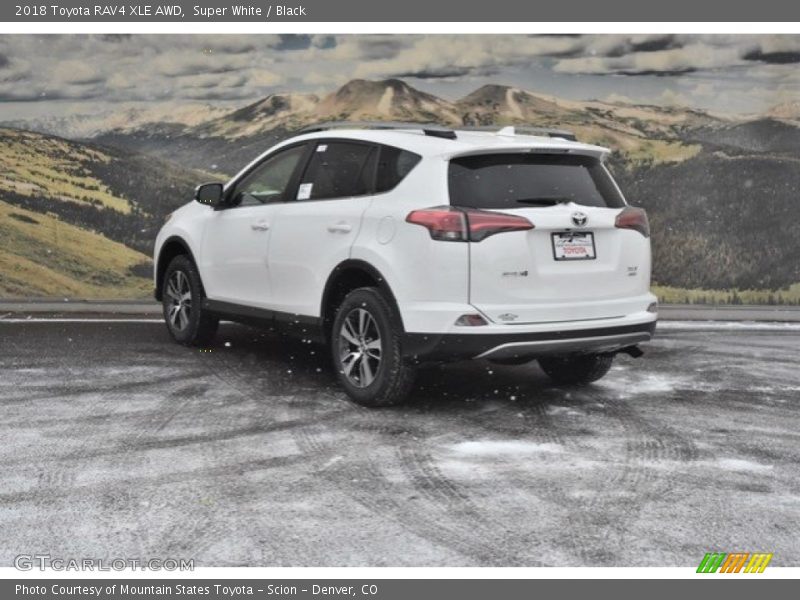 Super White / Black 2018 Toyota RAV4 XLE AWD