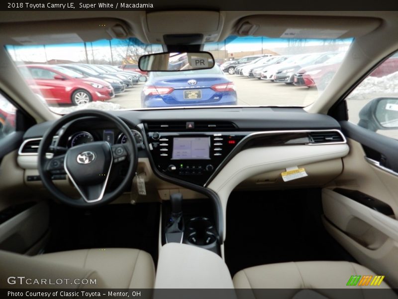 Super White / Macadamia 2018 Toyota Camry LE