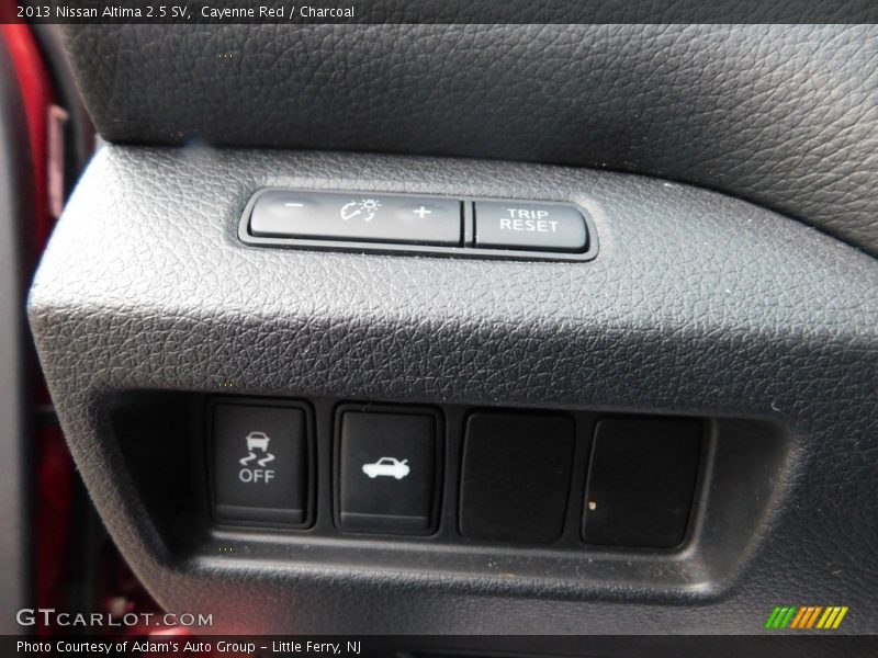 Cayenne Red / Charcoal 2013 Nissan Altima 2.5 SV