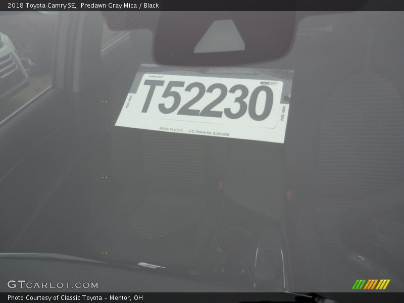 Predawn Gray Mica / Black 2018 Toyota Camry SE