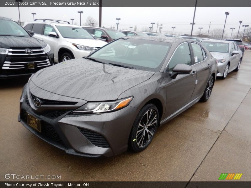 Predawn Gray Mica / Black 2018 Toyota Camry SE