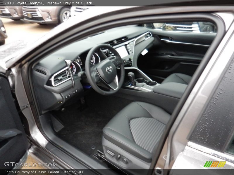 Predawn Gray Mica / Black 2018 Toyota Camry SE