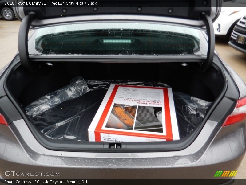 Predawn Gray Mica / Black 2018 Toyota Camry SE
