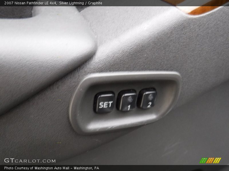 Silver Lightning / Graphite 2007 Nissan Pathfinder LE 4x4