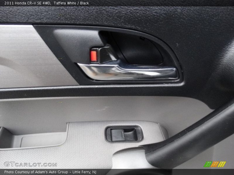 Taffeta White / Black 2011 Honda CR-V SE 4WD
