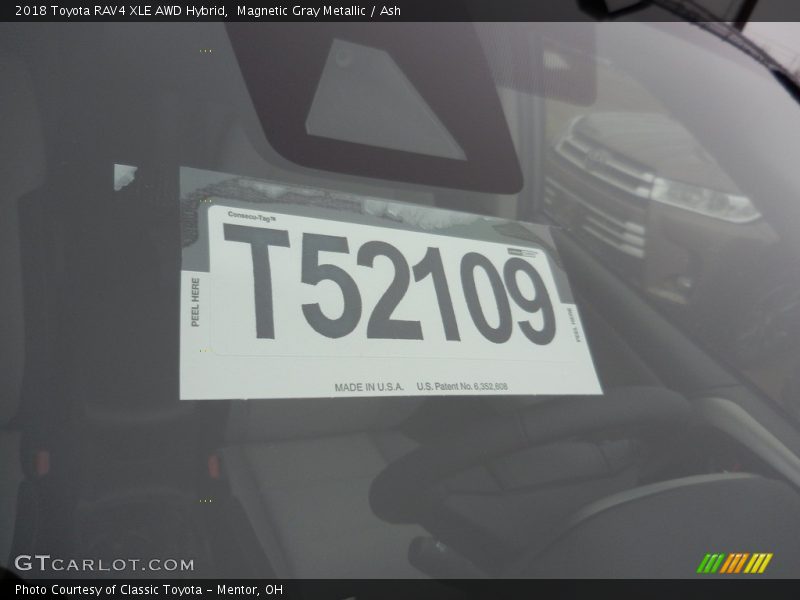 Magnetic Gray Metallic / Ash 2018 Toyota RAV4 XLE AWD Hybrid