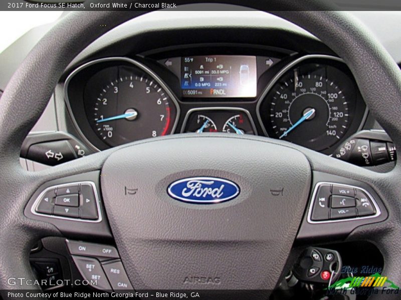 Oxford White / Charcoal Black 2017 Ford Focus SE Hatch