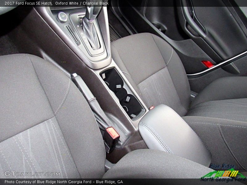 Oxford White / Charcoal Black 2017 Ford Focus SE Hatch