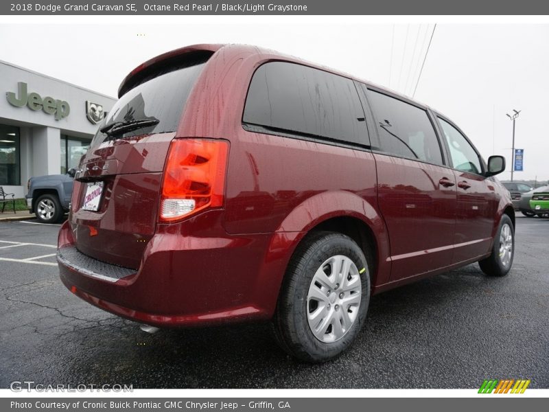 Octane Red Pearl / Black/Light Graystone 2018 Dodge Grand Caravan SE
