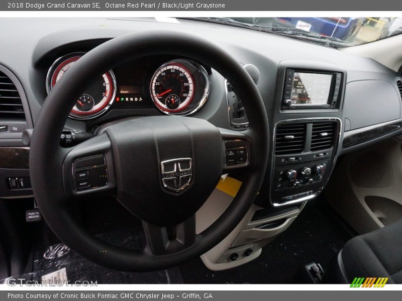 Octane Red Pearl / Black/Light Graystone 2018 Dodge Grand Caravan SE