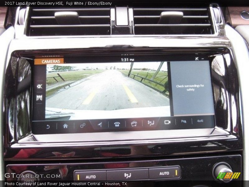 Fuji White / Ebony/Ebony 2017 Land Rover Discovery HSE