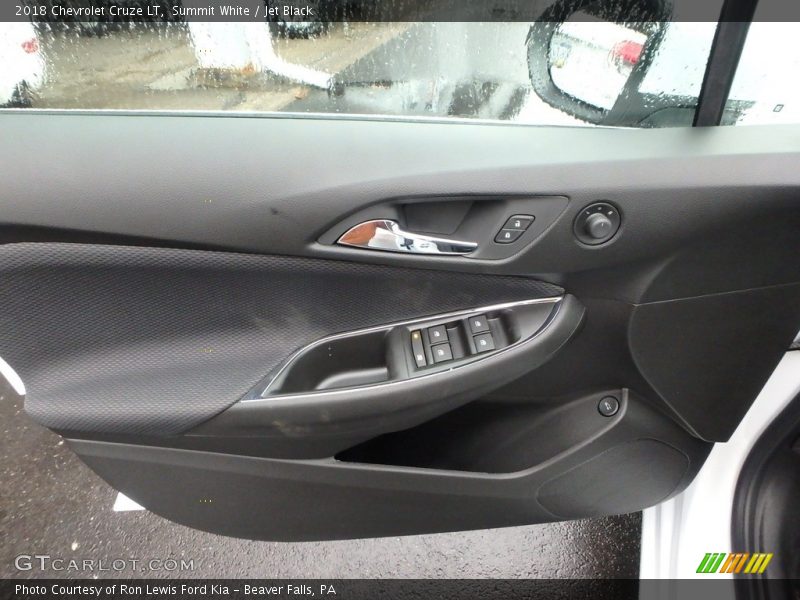 Summit White / Jet Black 2018 Chevrolet Cruze LT