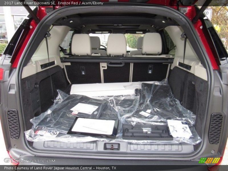 Firenze Red / Acorn/Ebony 2017 Land Rover Discovery SE