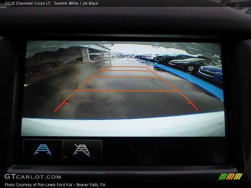 Summit White / Jet Black 2018 Chevrolet Cruze LT