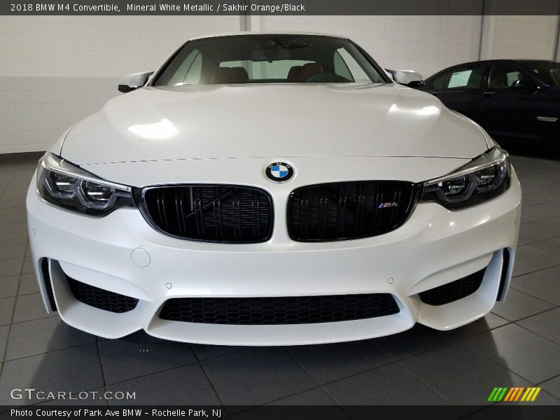 Mineral White Metallic / Sakhir Orange/Black 2018 BMW M4 Convertible