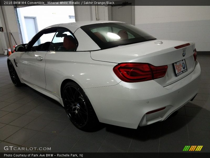 Mineral White Metallic / Sakhir Orange/Black 2018 BMW M4 Convertible