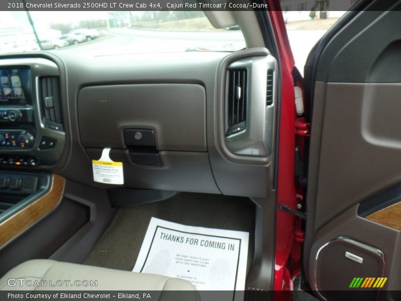 Cajun Red Tintcoat / Cocoa/­Dune 2018 Chevrolet Silverado 2500HD LT Crew Cab 4x4