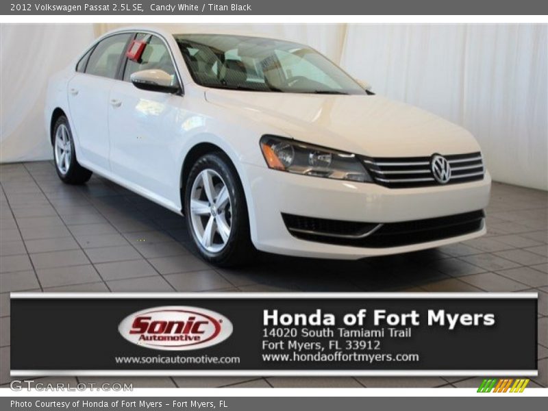 Candy White / Titan Black 2012 Volkswagen Passat 2.5L SE
