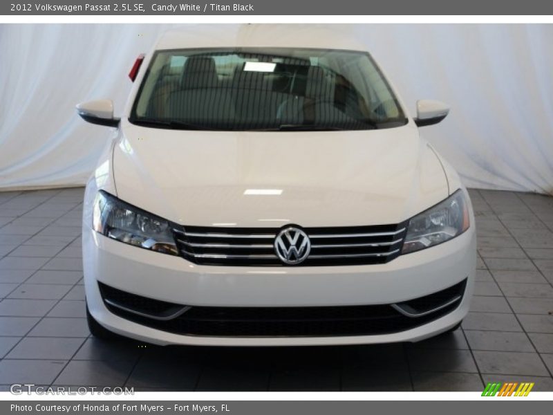 Candy White / Titan Black 2012 Volkswagen Passat 2.5L SE