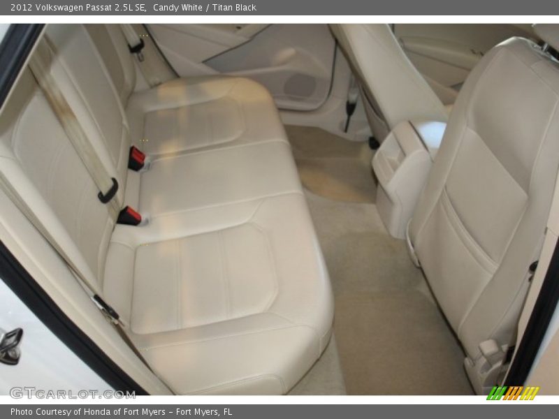 Candy White / Titan Black 2012 Volkswagen Passat 2.5L SE