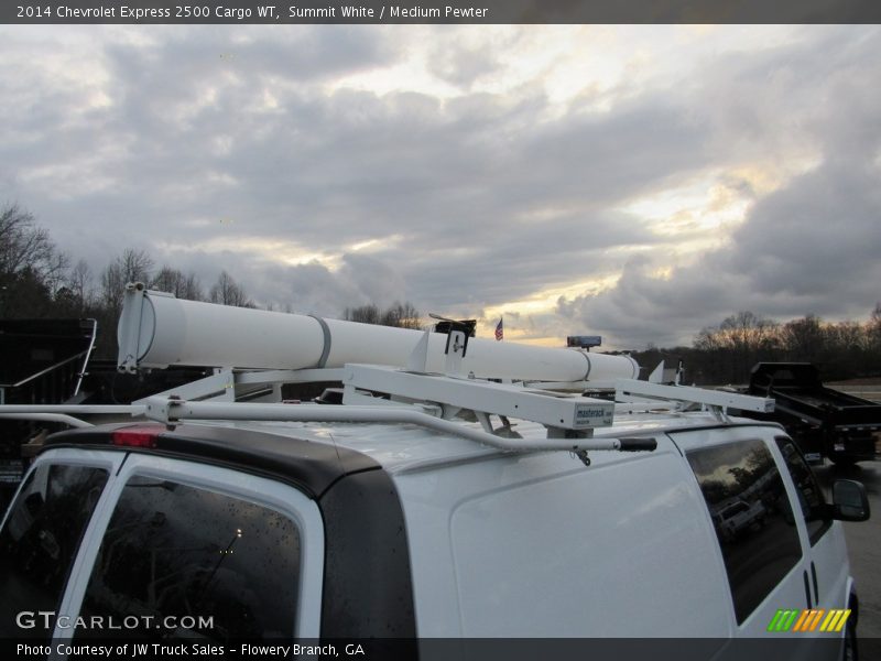 Summit White / Medium Pewter 2014 Chevrolet Express 2500 Cargo WT