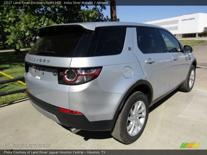 Indus Silver Metallic / Almond 2017 Land Rover Discovery Sport HSE