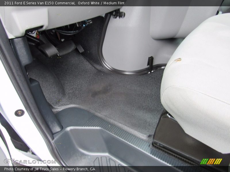 Oxford White / Medium Flint 2011 Ford E Series Van E150 Commercial