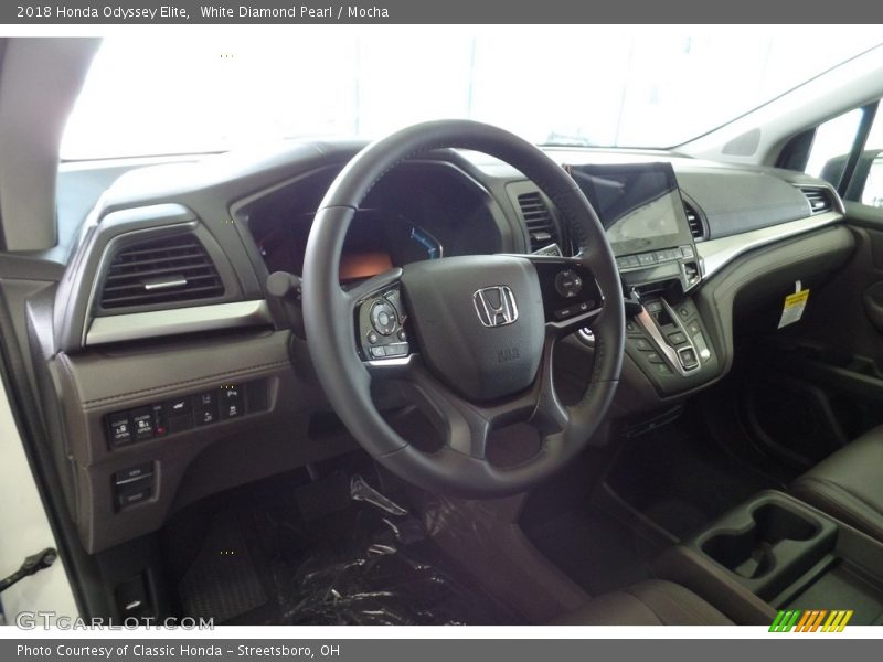 White Diamond Pearl / Mocha 2018 Honda Odyssey Elite