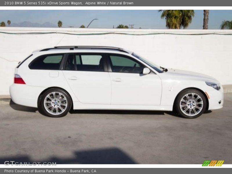 Alpine White / Natural Brown 2010 BMW 5 Series 535i xDrive Sports Wagon