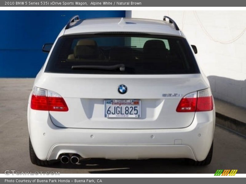 Alpine White / Natural Brown 2010 BMW 5 Series 535i xDrive Sports Wagon