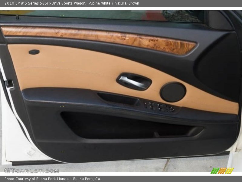 Alpine White / Natural Brown 2010 BMW 5 Series 535i xDrive Sports Wagon