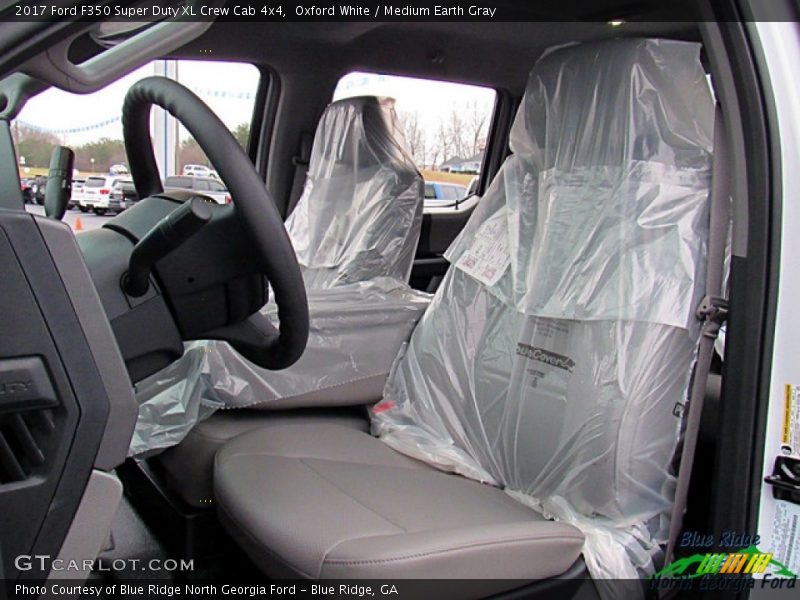 Oxford White / Medium Earth Gray 2017 Ford F350 Super Duty XL Crew Cab 4x4