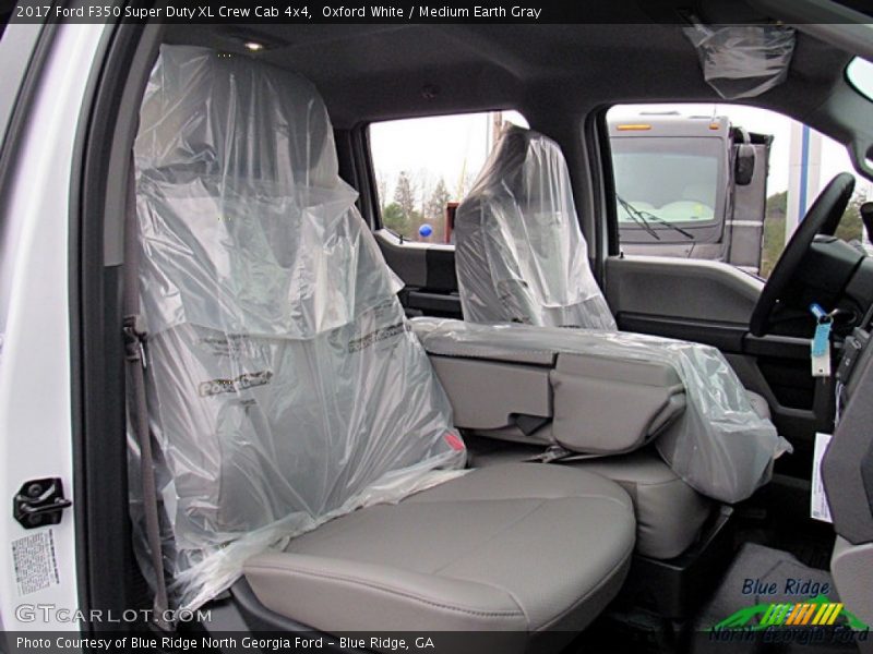 Oxford White / Medium Earth Gray 2017 Ford F350 Super Duty XL Crew Cab 4x4