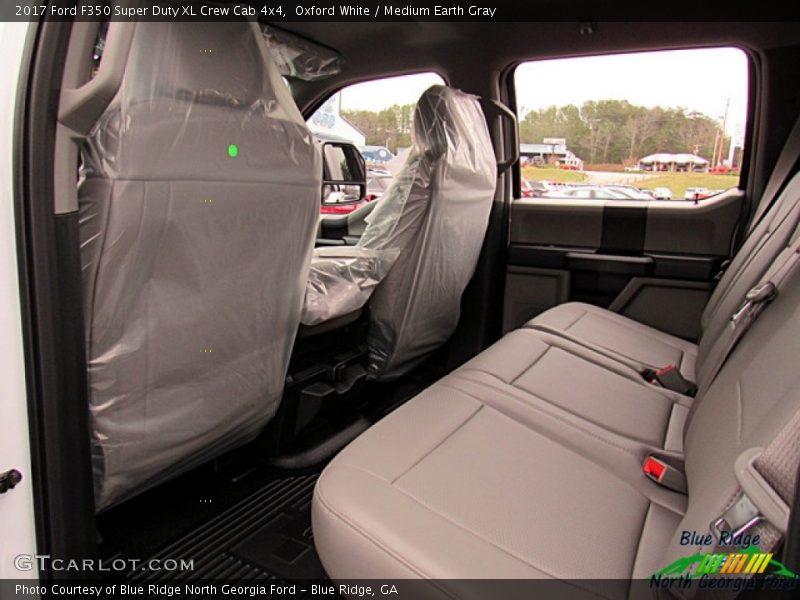 Oxford White / Medium Earth Gray 2017 Ford F350 Super Duty XL Crew Cab 4x4