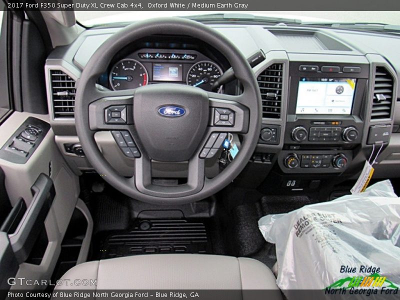 Oxford White / Medium Earth Gray 2017 Ford F350 Super Duty XL Crew Cab 4x4