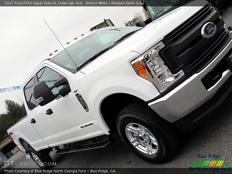 Oxford White / Medium Earth Gray 2017 Ford F350 Super Duty XL Crew Cab 4x4