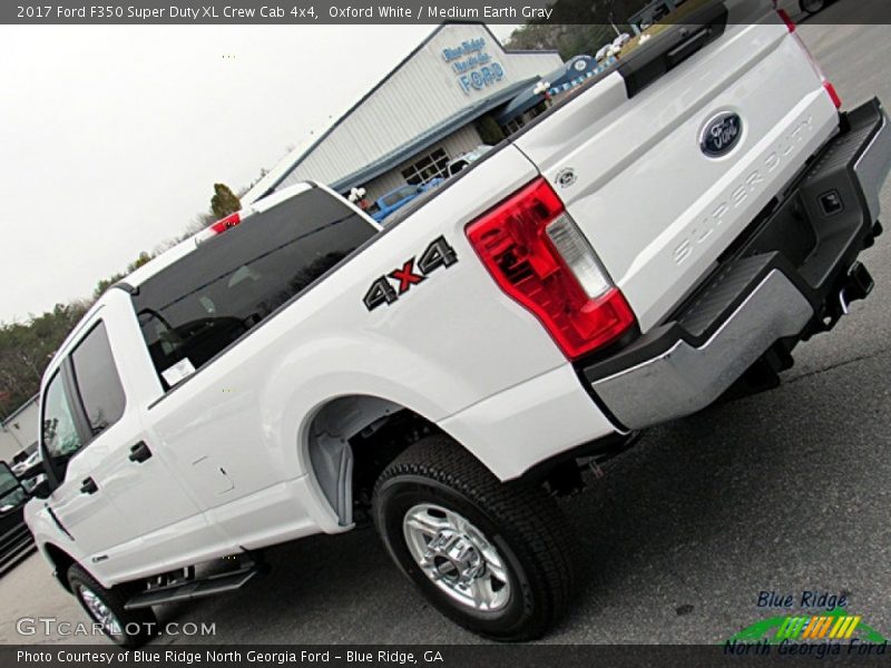 Oxford White / Medium Earth Gray 2017 Ford F350 Super Duty XL Crew Cab 4x4