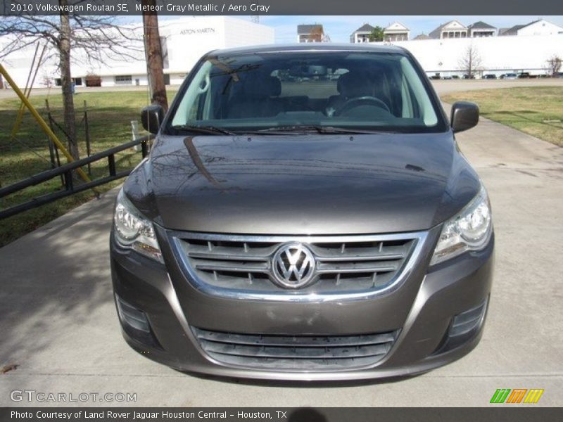 Meteor Gray Metallic / Aero Gray 2010 Volkswagen Routan SE