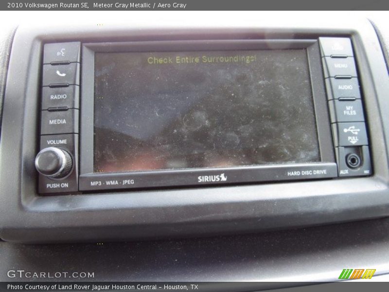Meteor Gray Metallic / Aero Gray 2010 Volkswagen Routan SE
