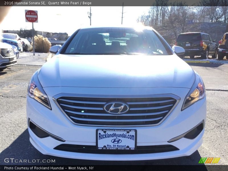 Quartz White Pearl / Beige 2016 Hyundai Sonata SE